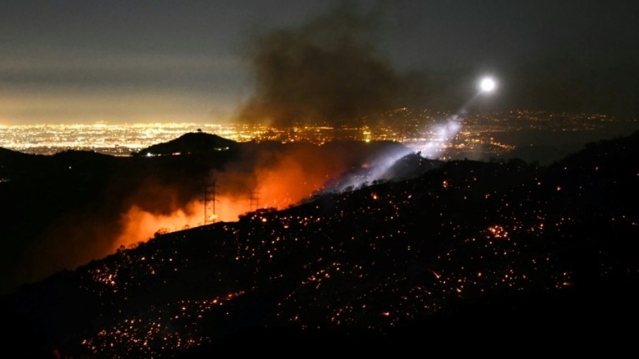 Famosos ajudam vítimas de incêndios em Los Angeles