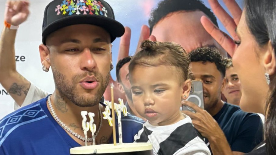 Filha de Neymar com Bruna Biancardi rouba cena em estreia