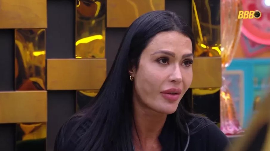 Gracyanne Barbosa conversa com Aline