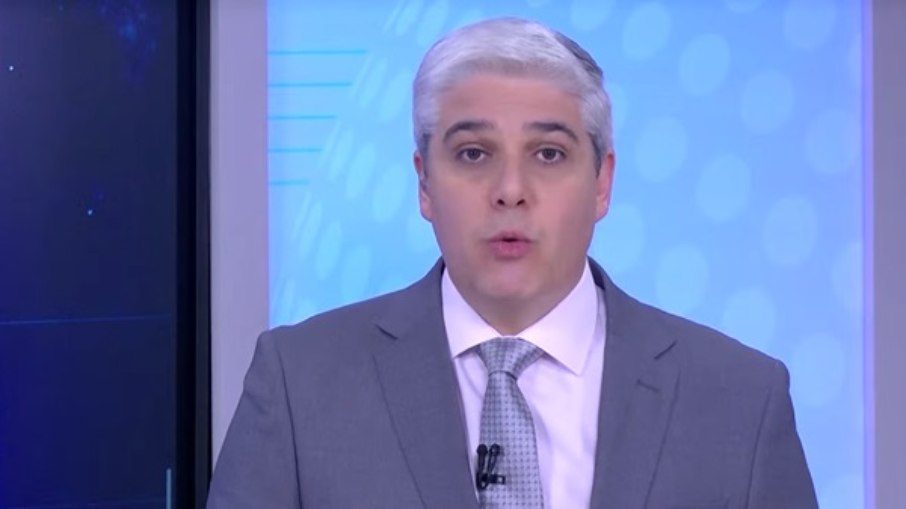 Teto de estúdio desaba ao vivo na Times Brasil CNBC